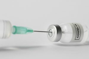 Rússia anuncia potencial vacina contra Covid-19 para daqui duas semanas