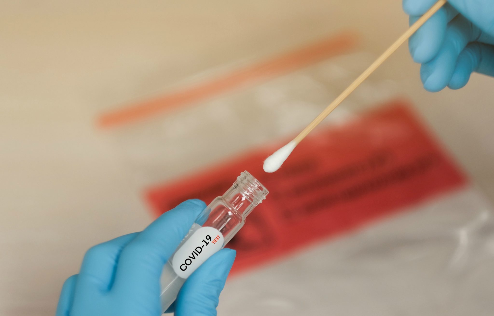 Teste com antígeno da SARS-CoV-2 da Roche é aprovado no Brasil
