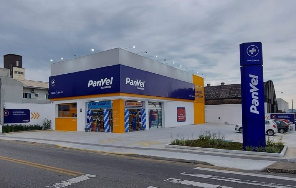 Panvel inaugura terceira loja em São José