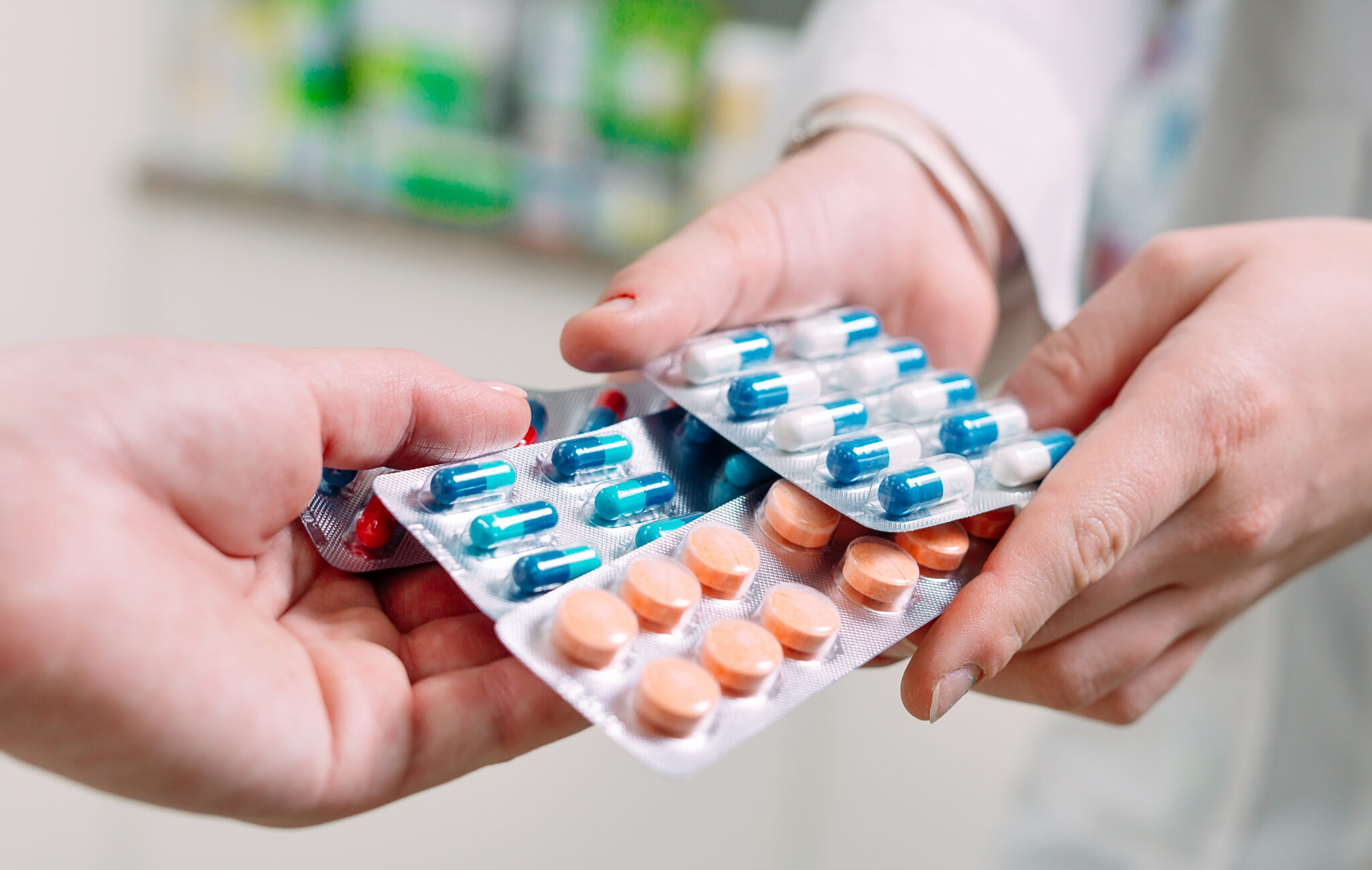 Paxlovid é aprovado para comercialização em farmácias