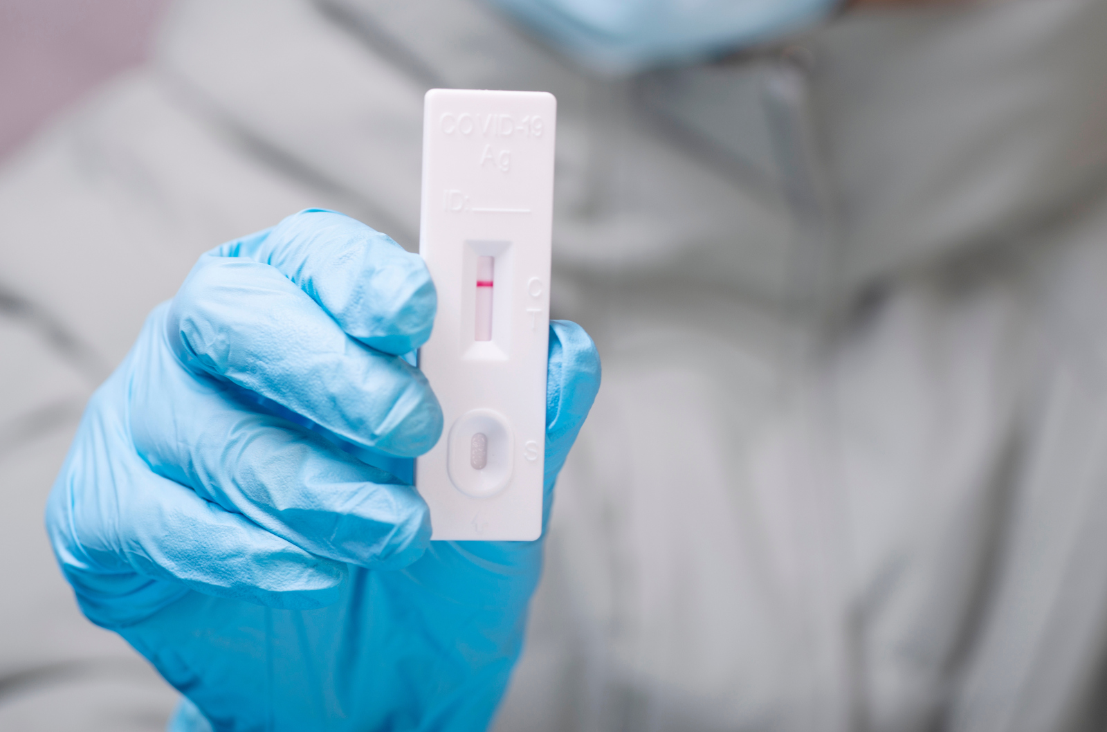 Publicada nova RDC que autoriza testes rápidos em farmácias