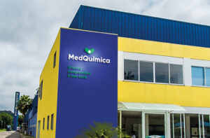 MedQuímica celebra 48 anos com crescimento acelerado e retomada de investimentos