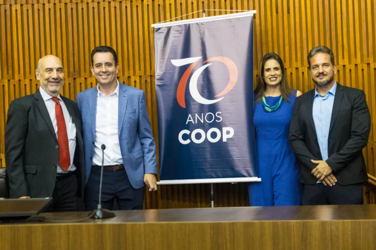 Coop recebe homenagem na Câmara Municipal pelos 70 anos de fundação