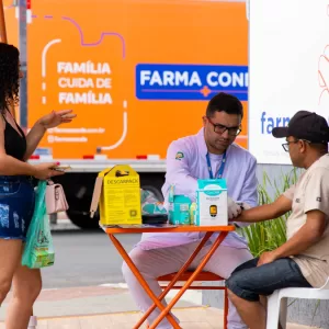 Farma Conde promove saúde com teste de glicemia gratuito