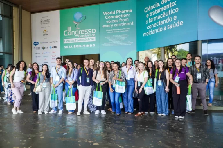 Mais de 100 farmacêuticos da Prati-Donaduzzi participam do Congresso Brasileiro de Ciências Farmacêuticas