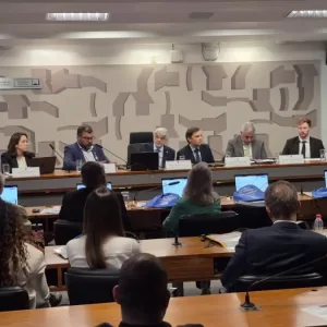 Audiência pública debate venda de MIPs em supermercados