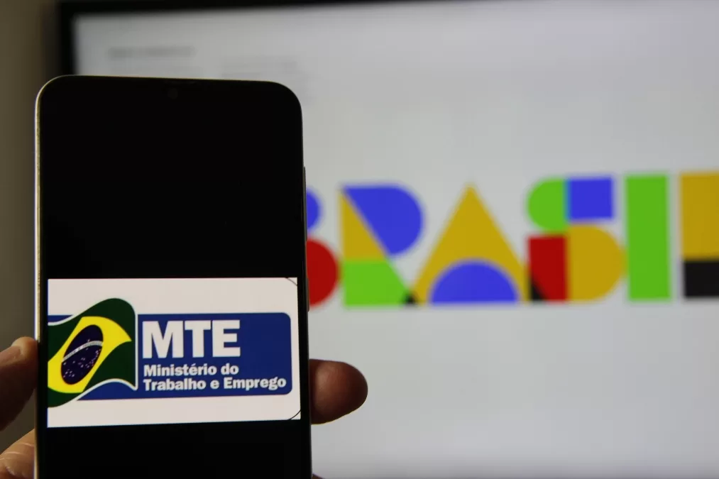 Regra sobre trabalho em feriados no comércio é prorrogada para 2026