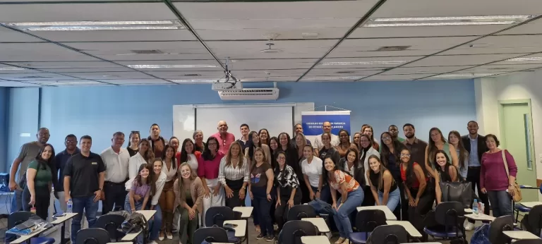 Palestra da Ascoferj destaca o que o CRF-RJ avalia na fiscalização