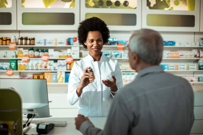 Regras de troca e devolução de medicamentos em farmácias