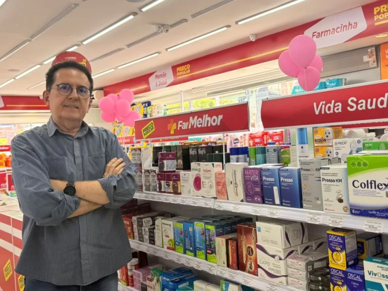 Empreendedor dá novo rumo à farmácia de 70 anos ao integrar-se à rede FarMelhor