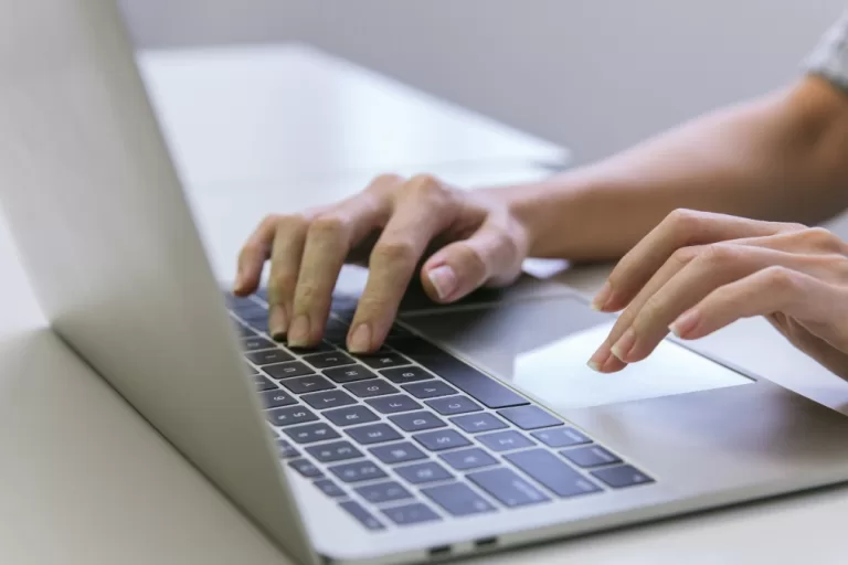 Por que sua farmácia precisa de um site (e como ele pode atrair mais clientes)