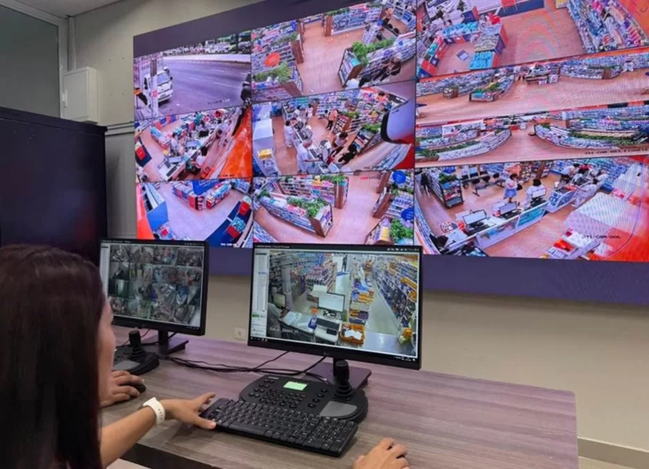 Farma Conde lança parceria com a Vivo e implanta câmeras inteligentes nas lojas e no Centro Logístico