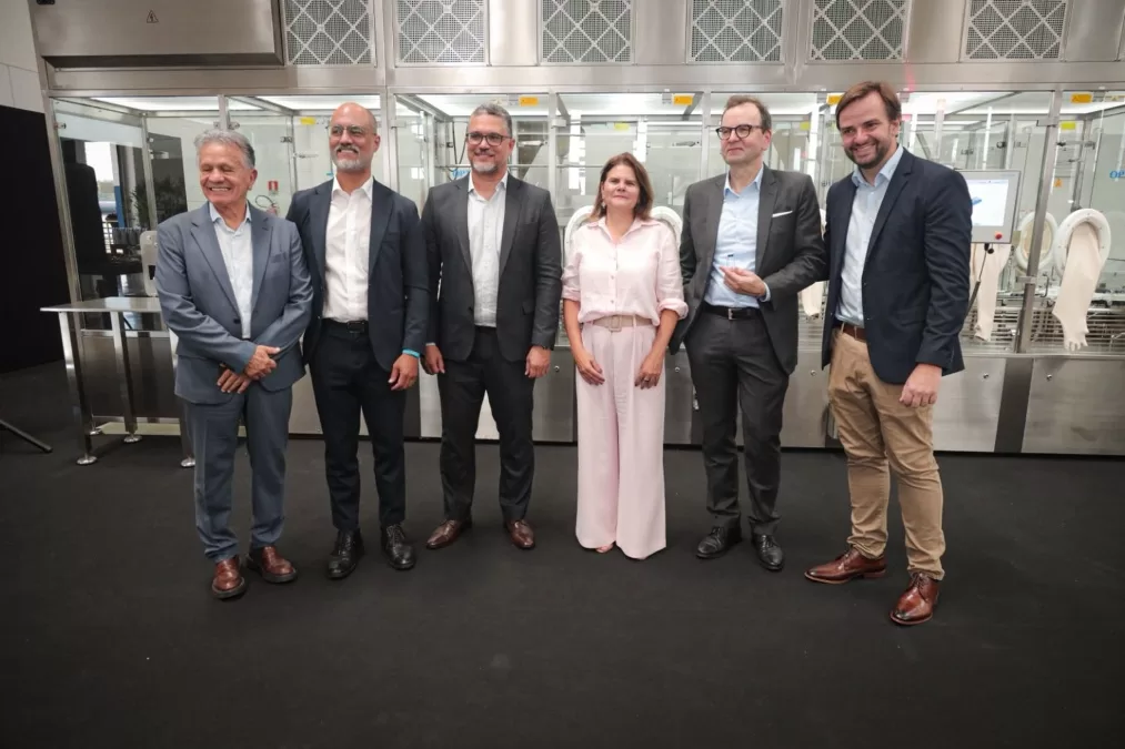 Hypofarma recebe primeira envasadora oncológica asséptica fabricada no Brasil