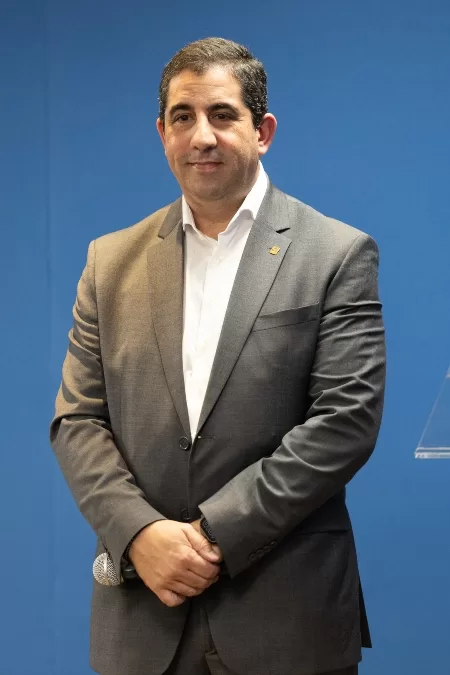 COOP implanta escala 5x2 em todas as drogarias