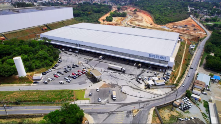 Decminas fecha parceria com Febrafar e Farmarcas e amplia atuação no mercado farmacêutico
