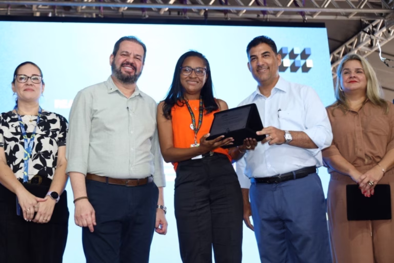 Drogaria-Rosário-recebe-homenagem-da-SEDET-DF (1)
