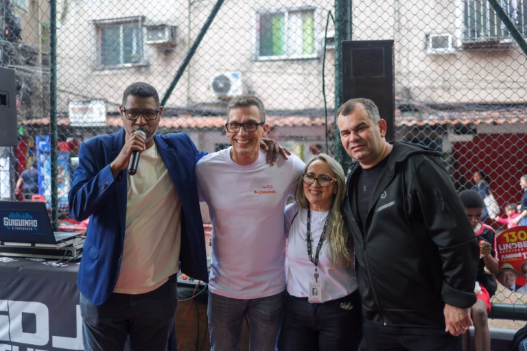 Drogaria Pacheco revitaliza Quadra da Roupa Suja, espaço esportivo na Rocinha