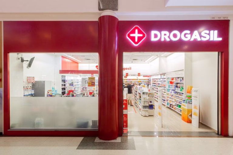 Drogasil é acionada pelo MPT após denúncias sobre uso de cadeiras